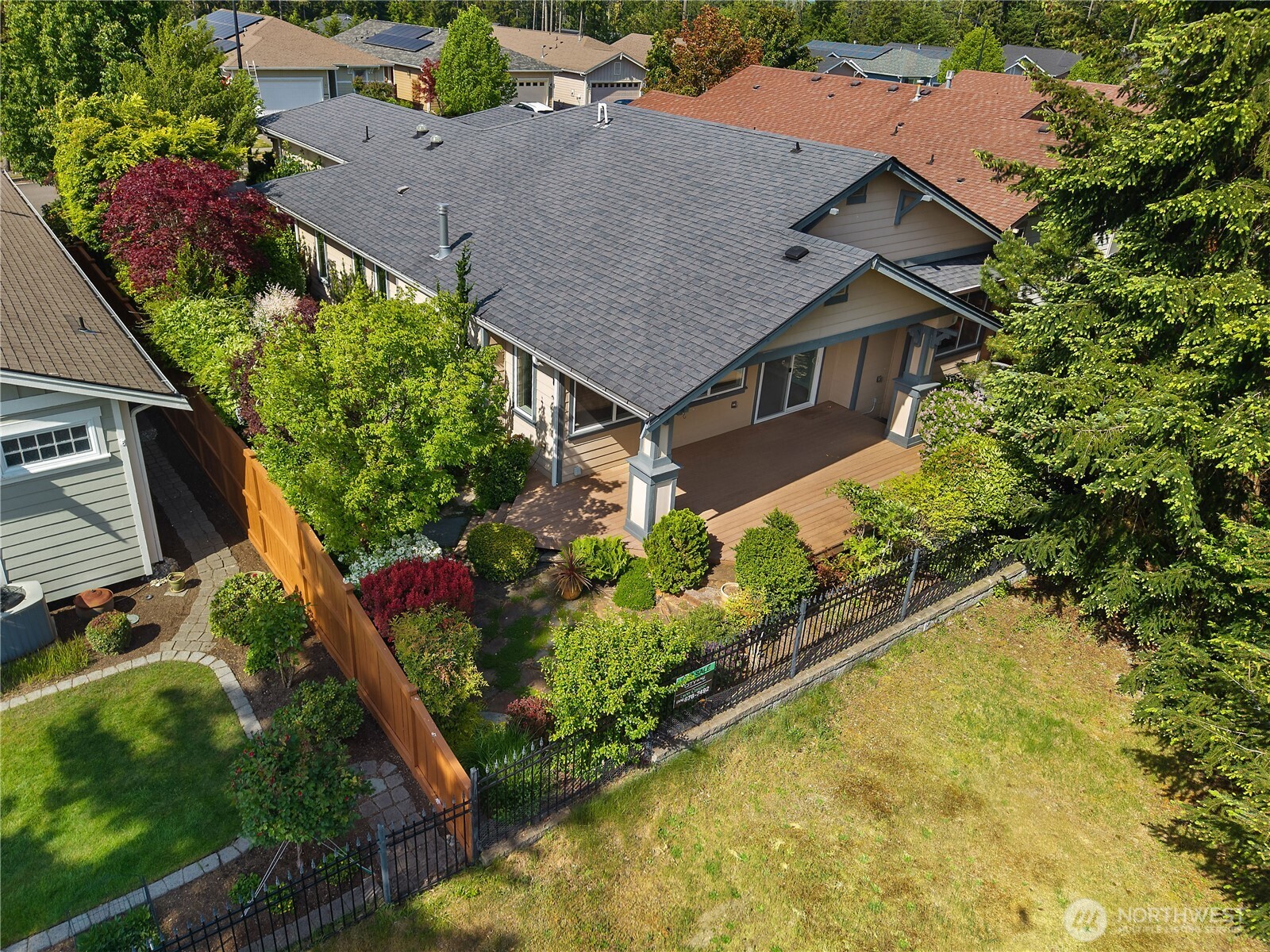 8327 Vashon Drive NE