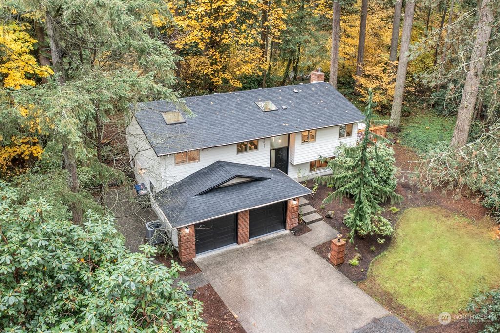 Photo of 1611 200th Place SW, Lynnwood, WA 98036 (MLS # 2177885)