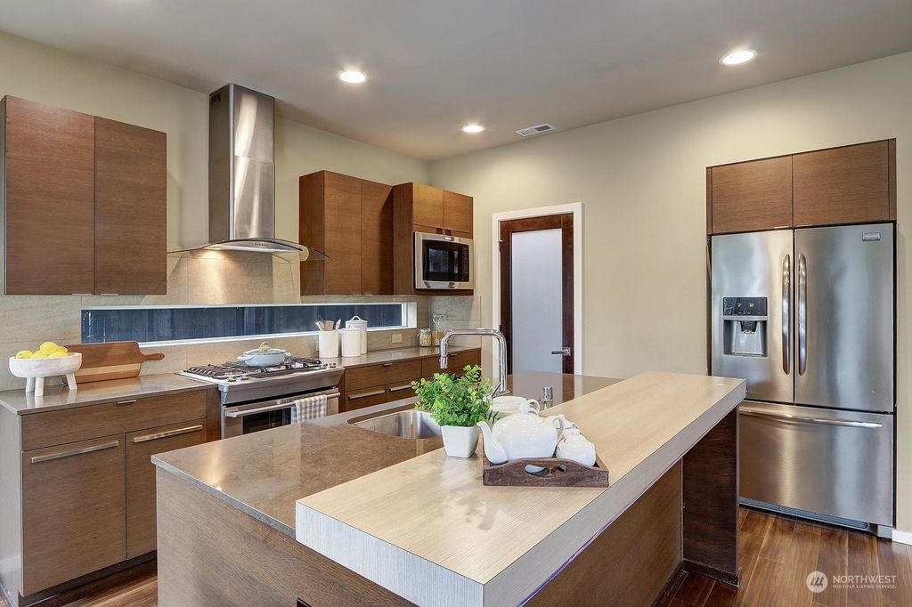 Photo of 12526 26th Avenue SE, Everett, WA 98208 (MLS # 2033447)