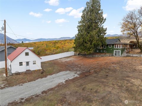 384 Washington Street, Manson, WA 98831 - MLS#: 2310069