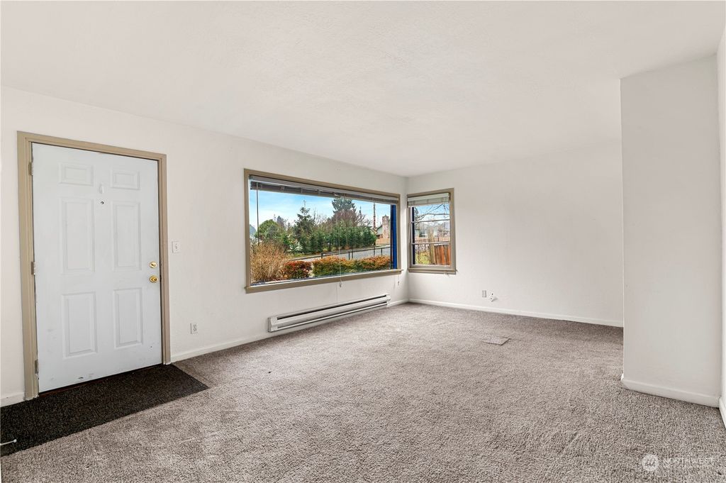 Photo of 1726 Pine Street, Everett, WA 98201 (MLS # 2314477)