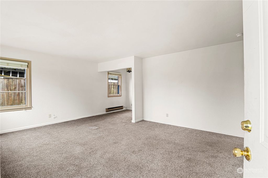 Photo of 1726 Pine Street, Everett, WA 98201 (MLS # 2314477)