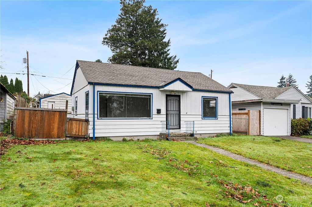 Photo of 1726 Pine Street, Everett, WA 98201 (MLS # 2314477)