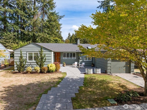 Photo of 15522 1st Avenue NW, Shoreline, WA 98177 (MLS # 2585747)