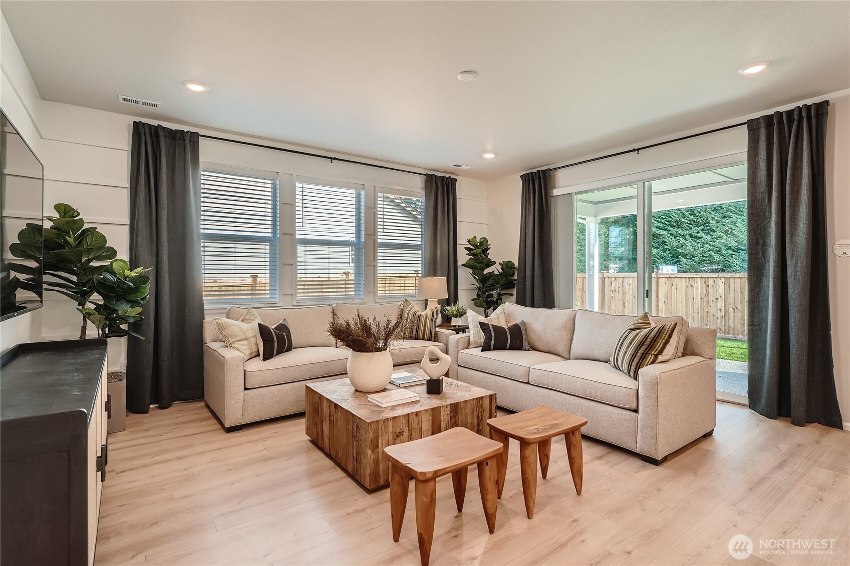 19567 141st Avenue Ct E