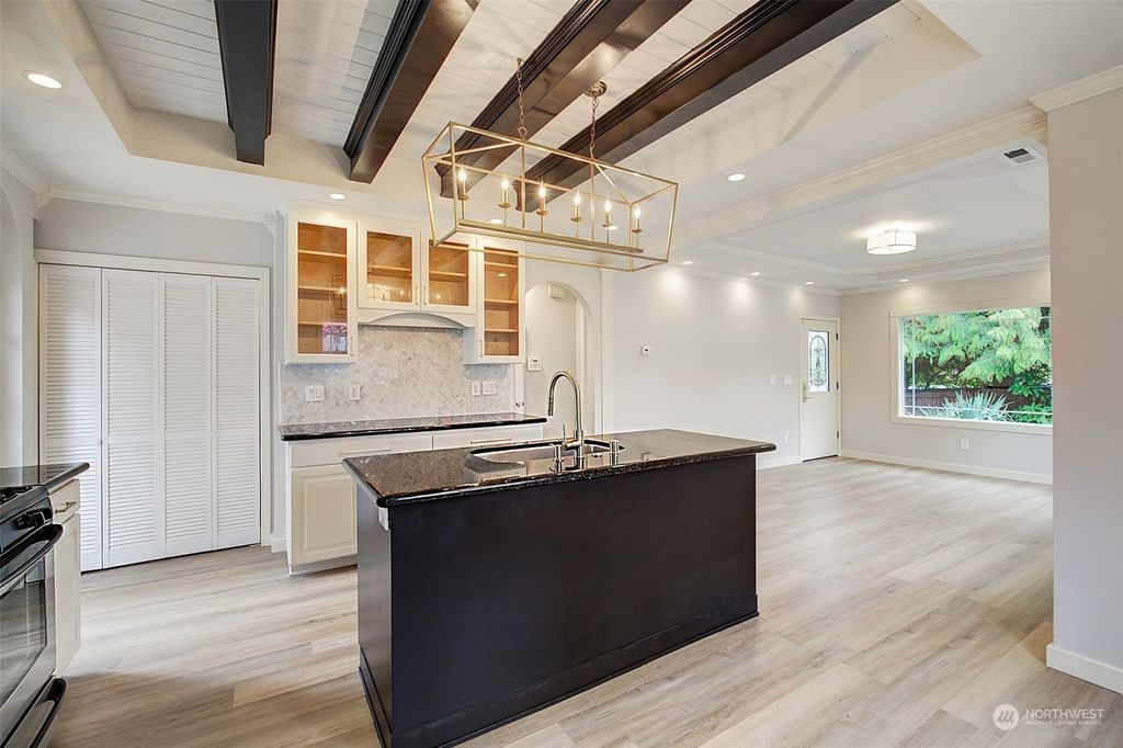 Photo of 3813 NE 123rd ST St, Seattle, WA 98125 (MLS # 2225481)