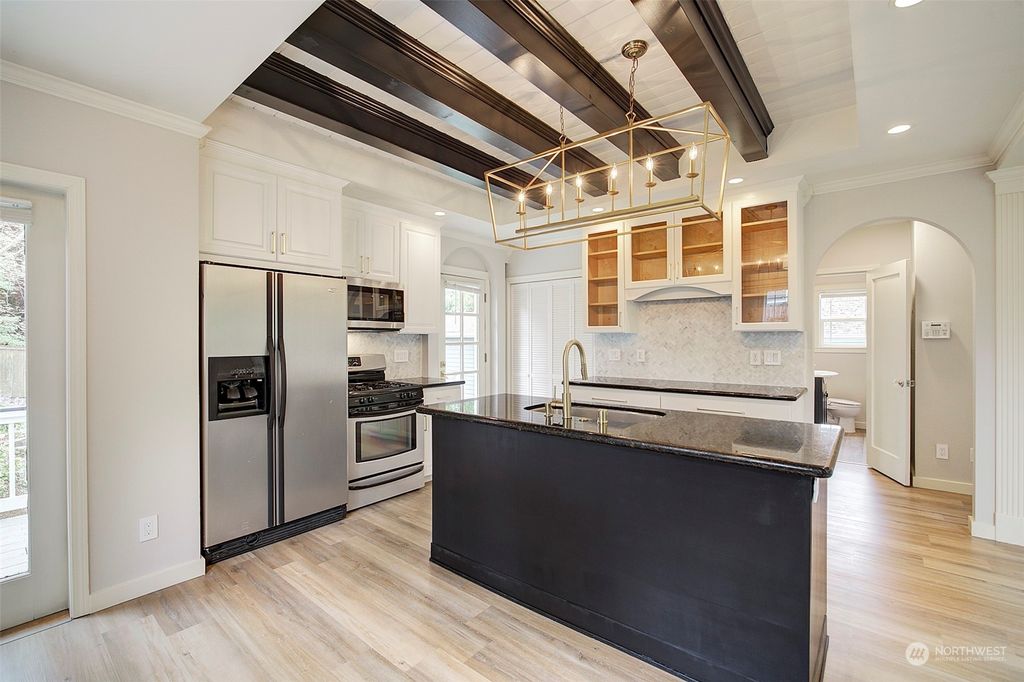 Photo of 3813 NE 123rd ST St, Seattle, WA 98125 (MLS # 2225481)