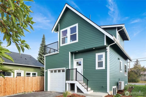 Photo of 506 Alabama Street, Bellingham, WA 98225 (MLS # 2574317)