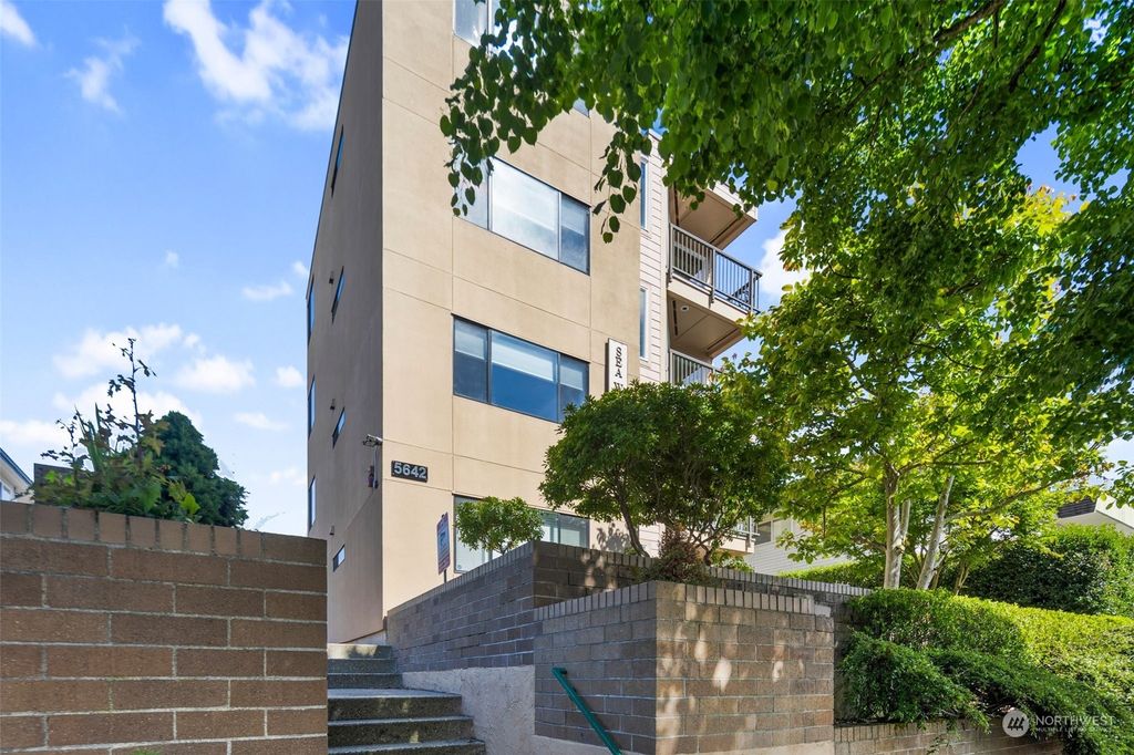 Photo of 5642 California Avenue SW #6, Seattle, WA 98136 (MLS # 2244631)