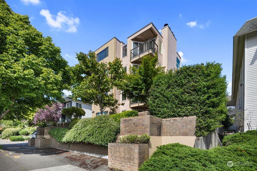 Photo of 5642 California Avenue SW #6, Seattle, WA 98136 (MLS # 2244631)