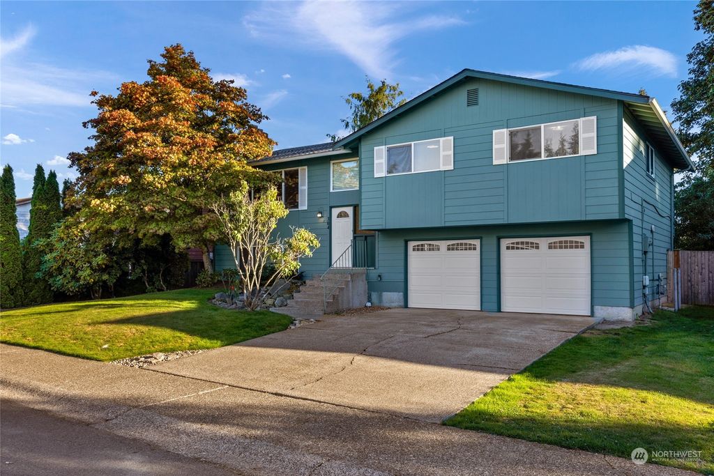 Photo of 304 214th Street SW, Bothell, WA 98021 (MLS # 2294631)