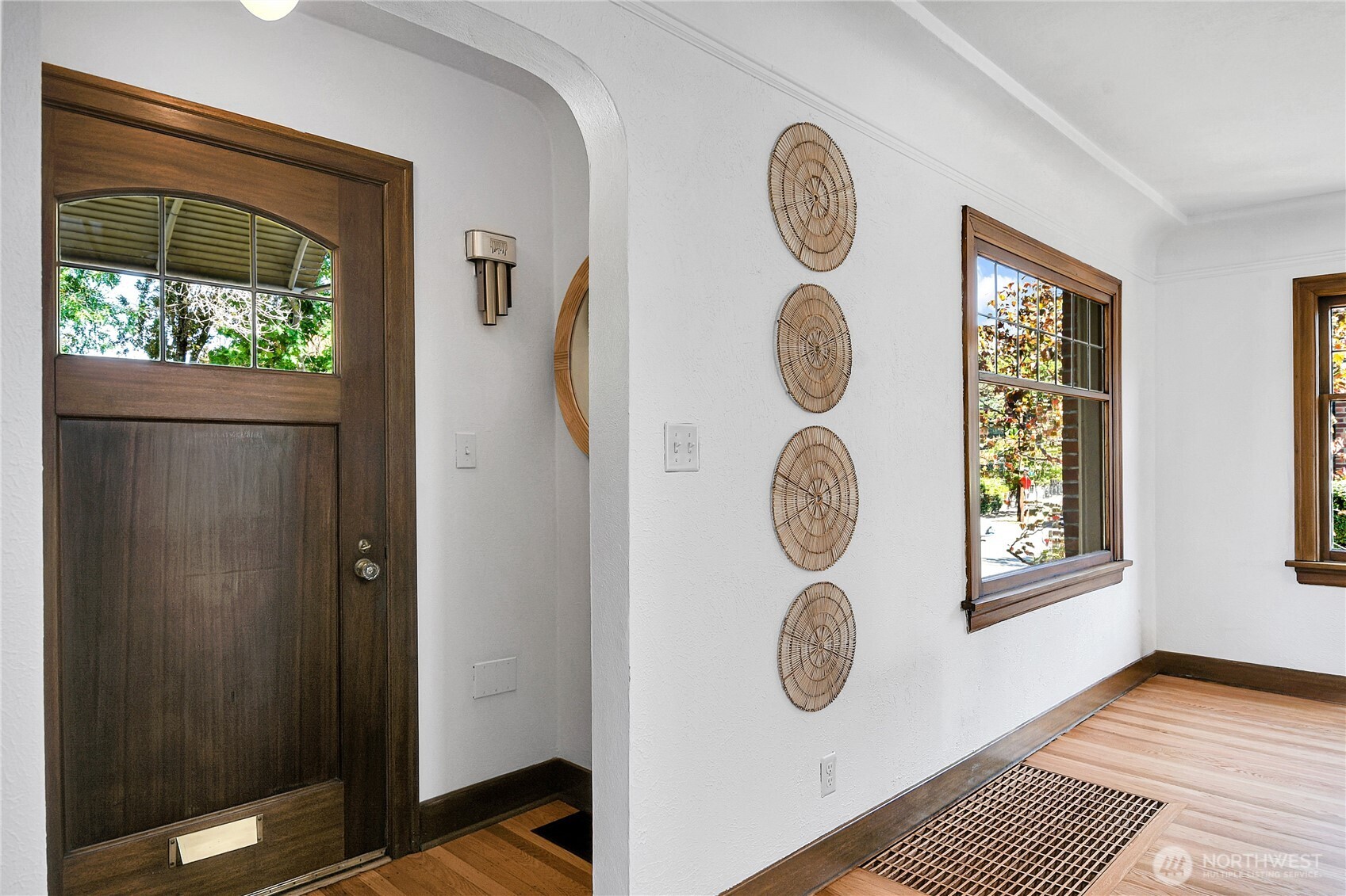107 W Blaine