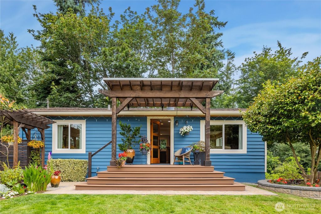 Photo of 2315 N Castle Way, Brier, WA 98036 (MLS # 2407304)