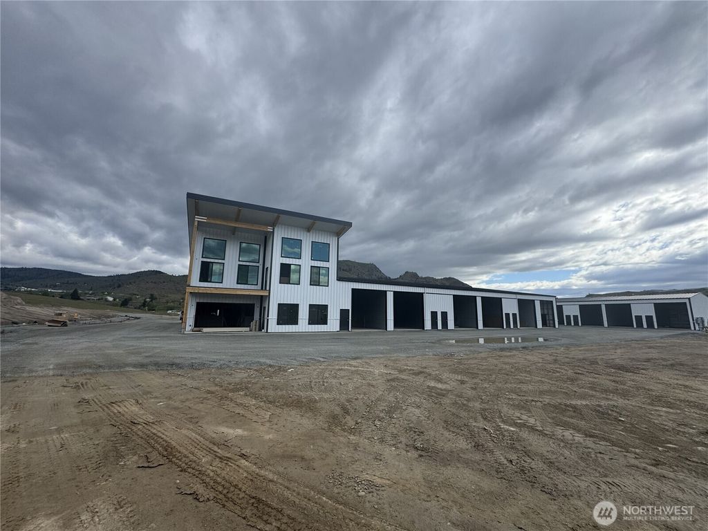 Photo of 73 E Shop Avenue #B5, Chelan, WA 98816 (MLS # 2512738)