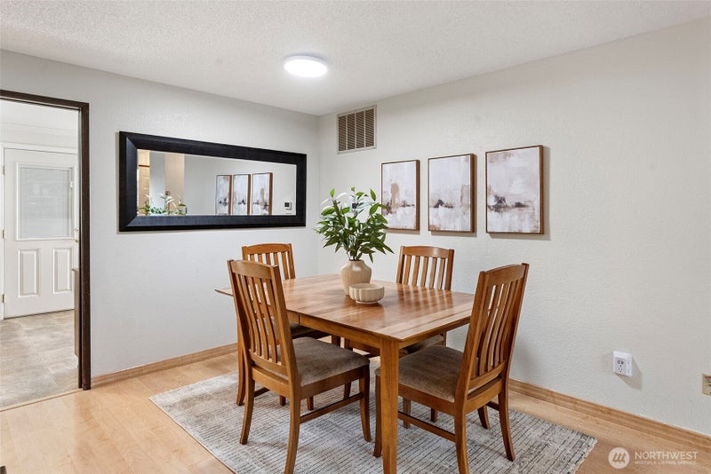 5959 S 12th 135