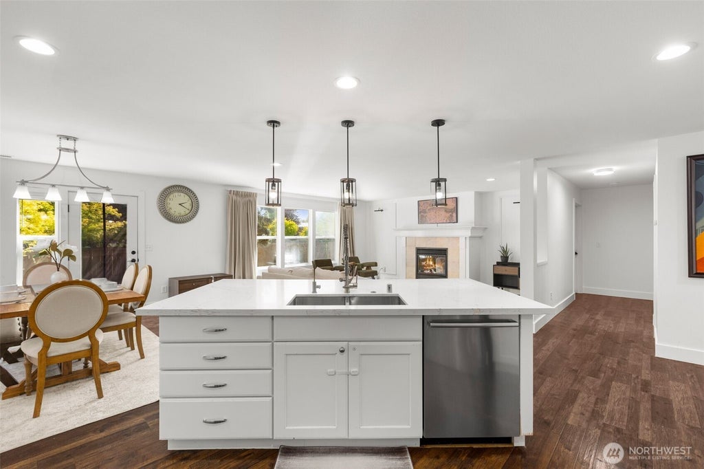 Photo of 17019 SE 183rd Place, Renton, WA 98058 (MLS # 2574718)