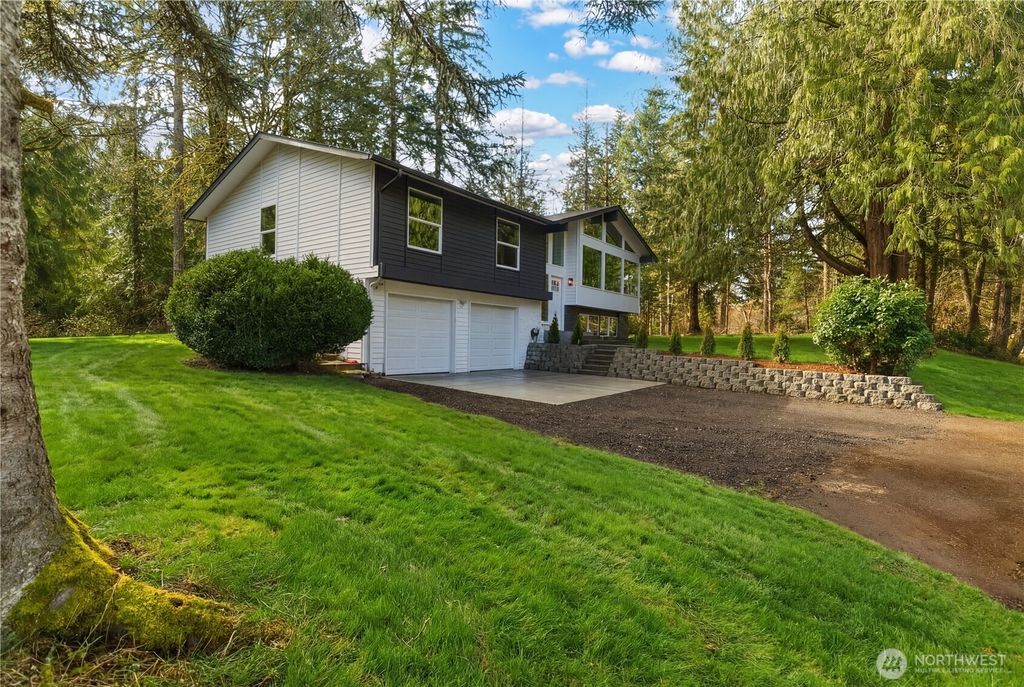 Photo of 5205 59th Court SW, Olympia, WA 98512 (MLS # 2490904)