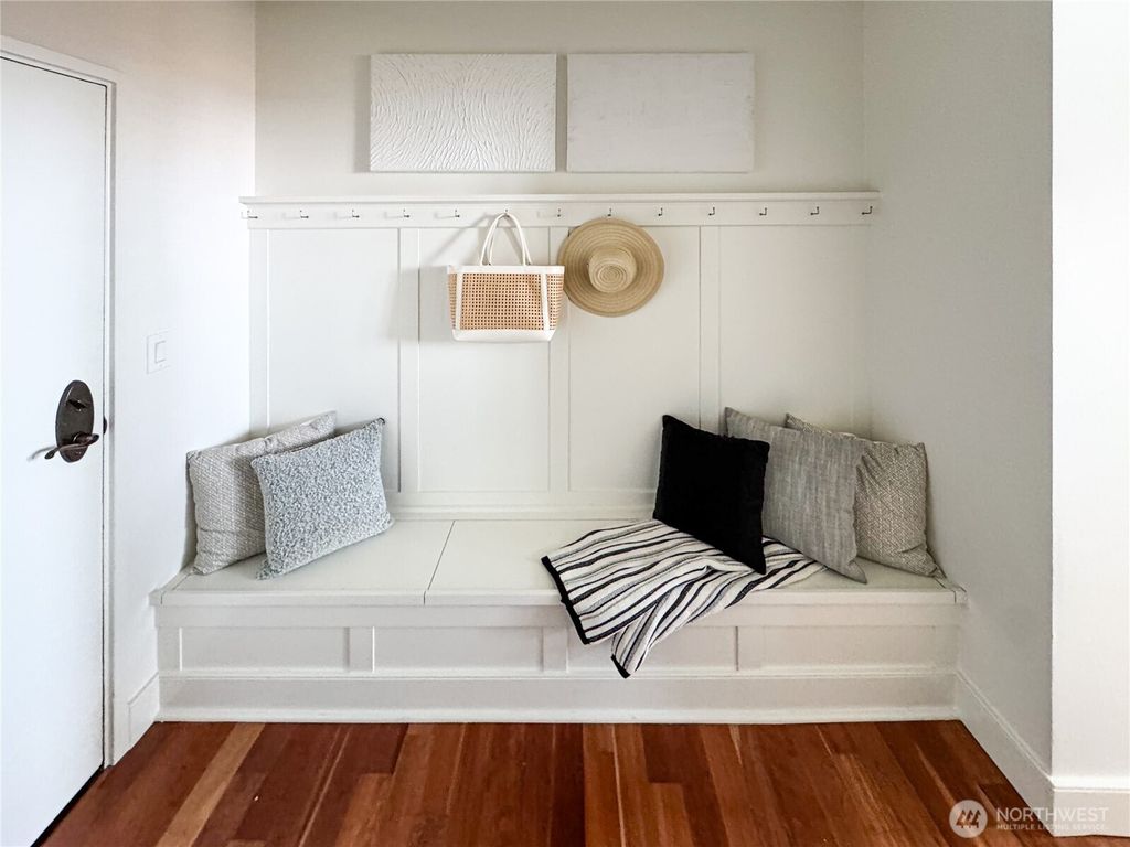 Photo of 201 Galer Street #524, Seattle, WA 98109 (MLS # 2357032)