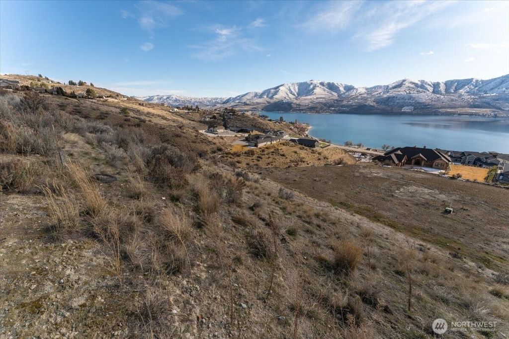 Photo of 270 Crystal View Drive, Chelan, WA 98816 (MLS # 2483283)