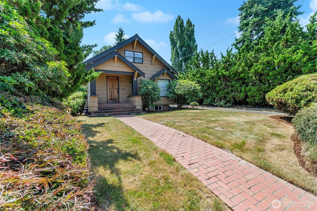Photo of 1418 3rd Street SE, Auburn, WA 98002 (MLS # 2411388)