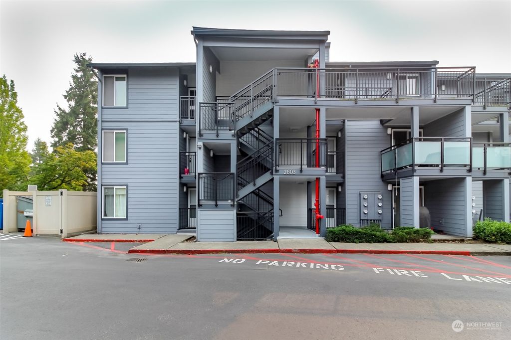 Photo of 2603 NE 4th St St #624, Renton, WA 98056 (MLS # 2204926)