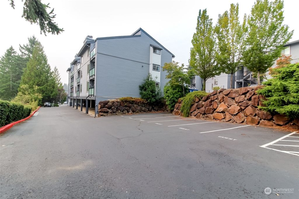 Photo of 2603 NE 4th St St #624, Renton, WA 98056 (MLS # 2204926)