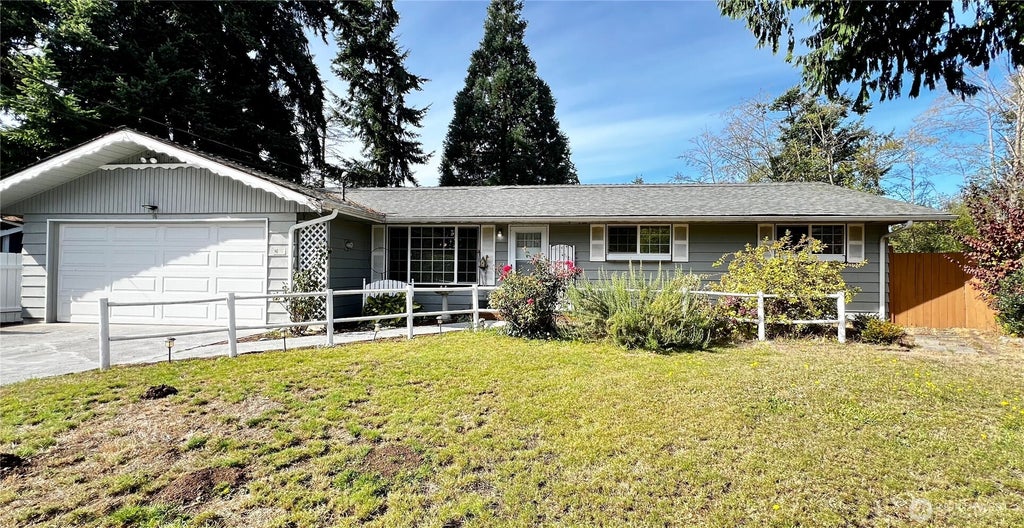 Photo of 1321 Rancho Place, Everett, WA 98204 (MLS # 2586366)