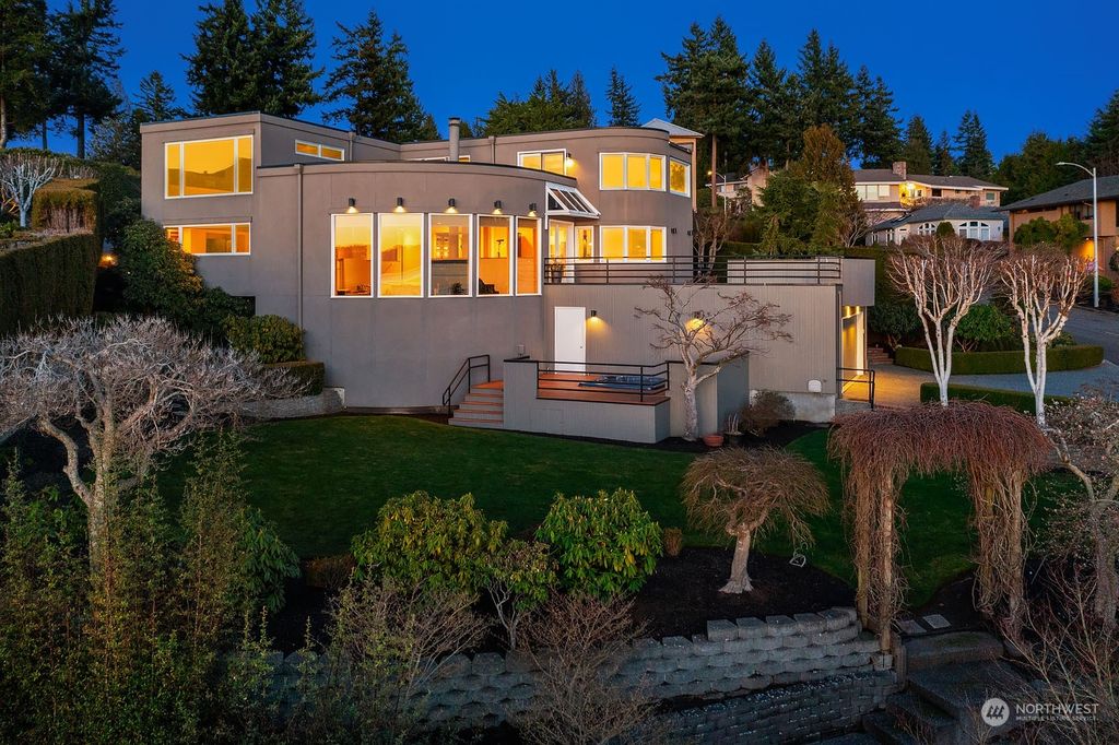Photo of 6210 93rd Place SW, Mukilteo, WA 98275 (MLS # 2203511)