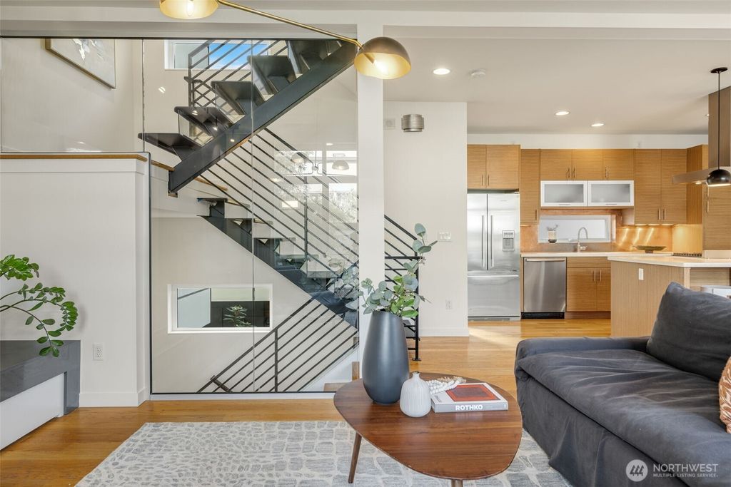 Photo of 430 Malden Avenue E, Seattle, WA 98112 (MLS # 2368703)