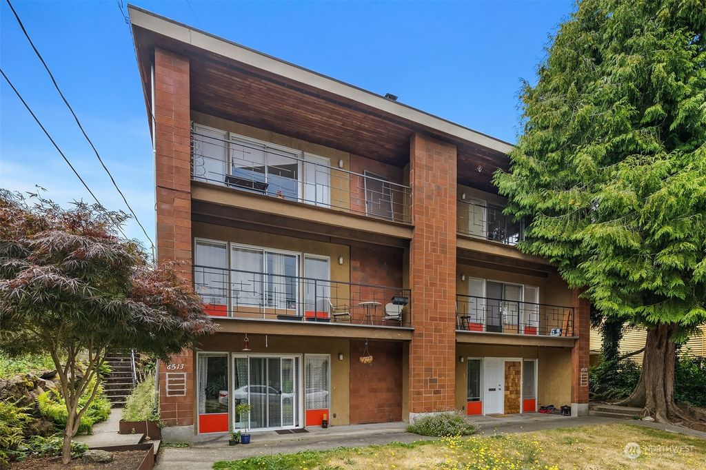 Photo of 6513 NE 4th Avenue NE, Seattle, WA 98115 (MLS # 2042698)