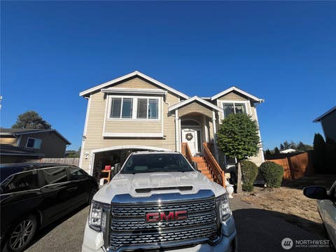 Photo of 18120 5th Avenue S, Burien, WA 98148 (MLS # 2571800)