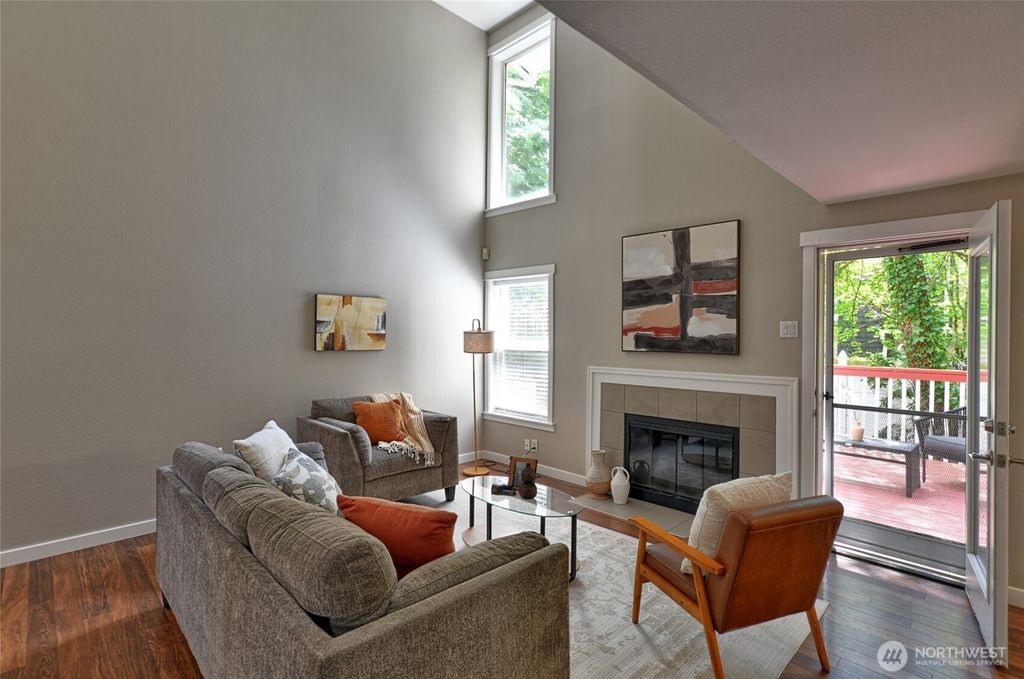 Photo of 3030 128th Avenue SE #6, Bellevue, WA 98005 (MLS # 2390899)