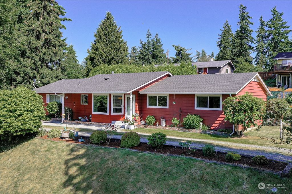 Photo of 30458 38th Avenue S, Auburn, WA 98001 (MLS # 2077479)