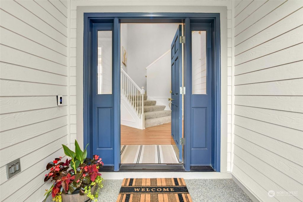 Photo of 23149 NE 14th Court, Sammamish, WA 98074 (MLS # 2243983)