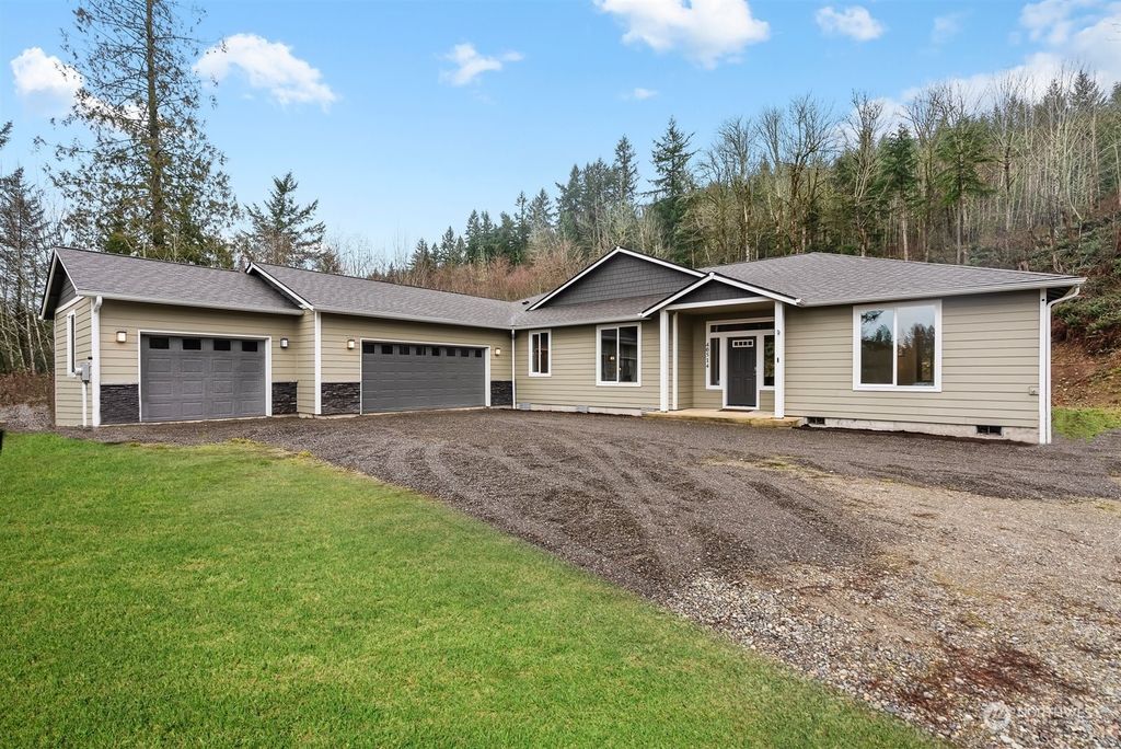 Photo of 40514 306th Avenue SE, Enumclaw, WA 98022 (MLS # 2189636)