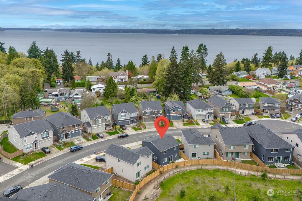 Photo of 28032 14th Court S, Des Moines, WA 98003 (MLS # 2221565)