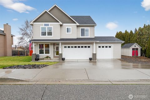 Photo of 2429 Highland View Drive, East Wenatchee, WA 98802 (MLS # 2459544)