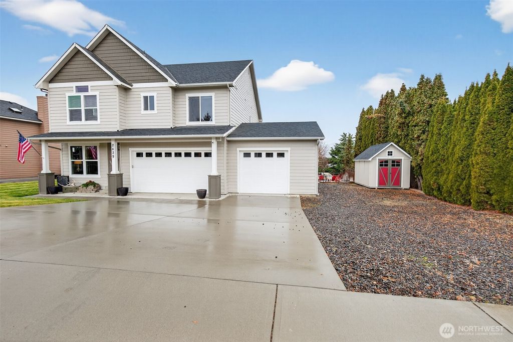 Photo of 2429 Highland View Drive, East Wenatchee, WA 98802 (MLS # 2459544)