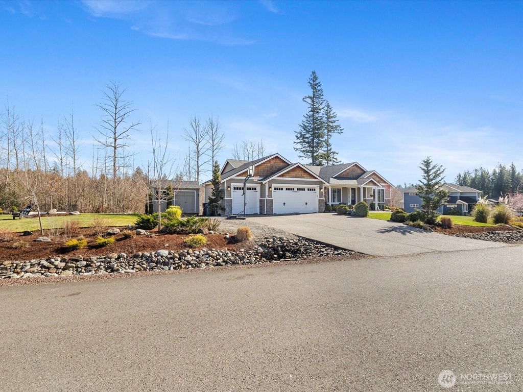 Photo of 10711 208th Avenue SE, Snohomish, WA 98290 (MLS # 2510511)