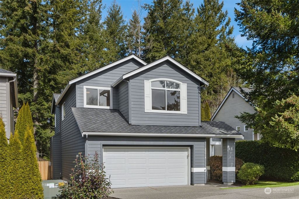 Photo of 25014 SE 40th Drive, Sammamish, WA 98029 (MLS # 2040090)