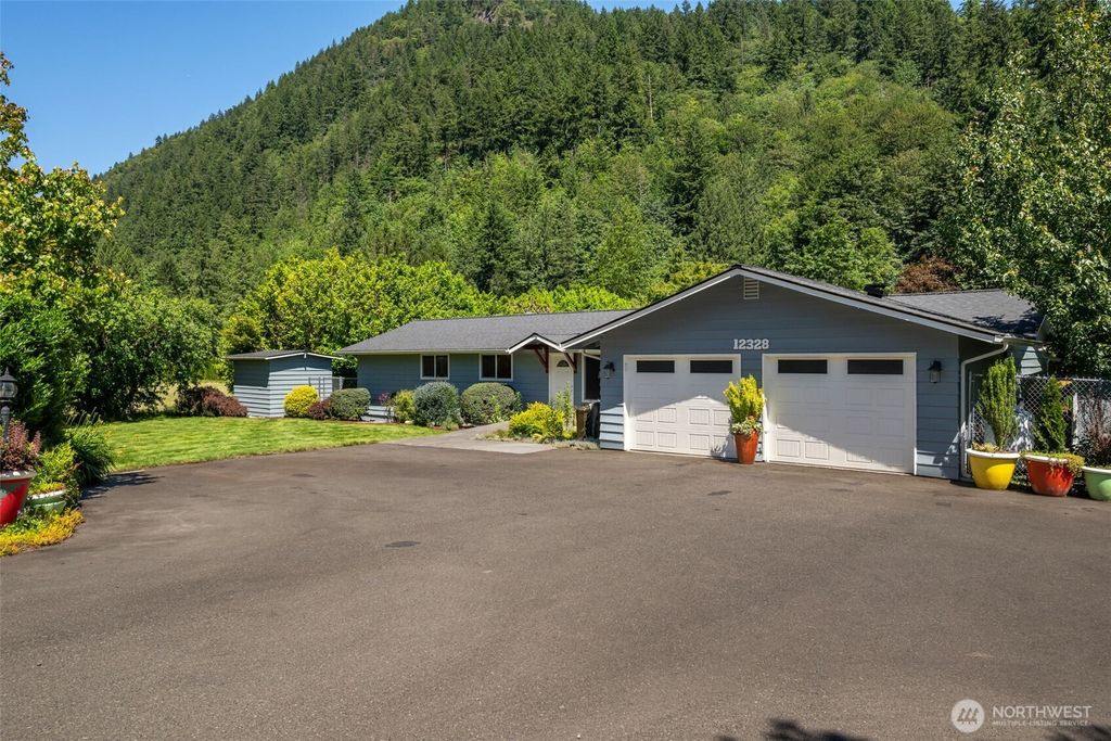 Photo of 12328 Issaquah Hobart Road, Issaquah, WA 98027 (MLS # 2539405)