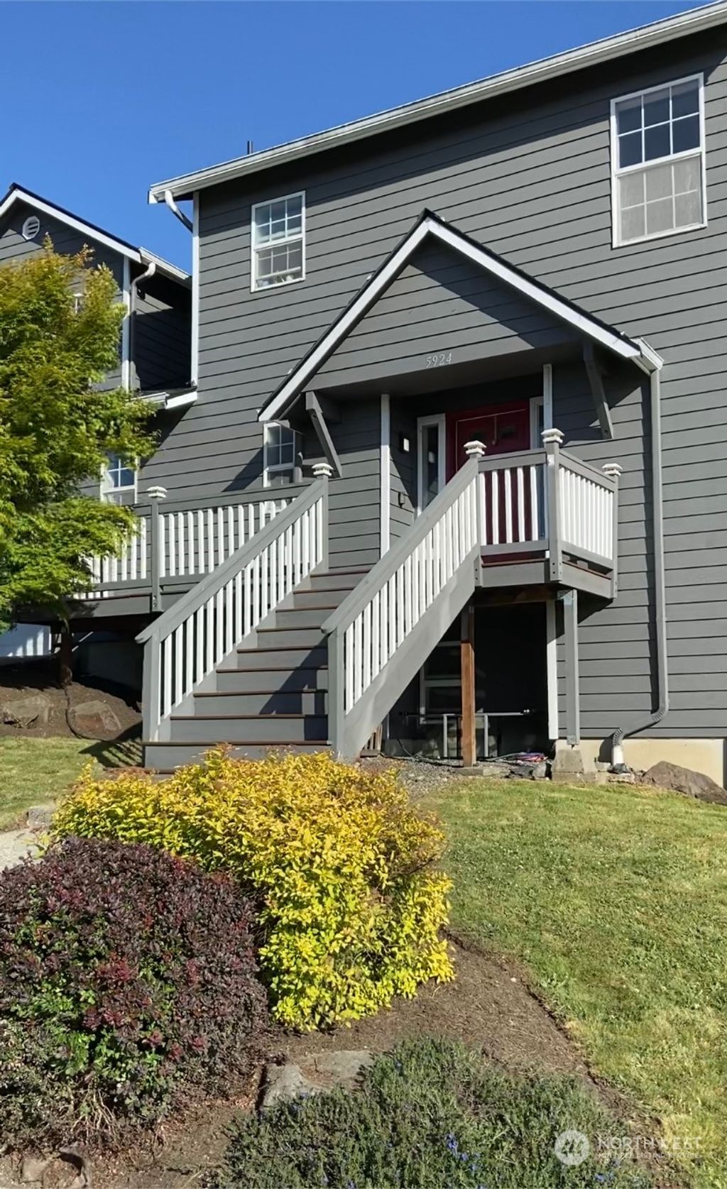 Photo of 5924 44th Place NE, Marysville, WA 98270 (MLS # 2076804)