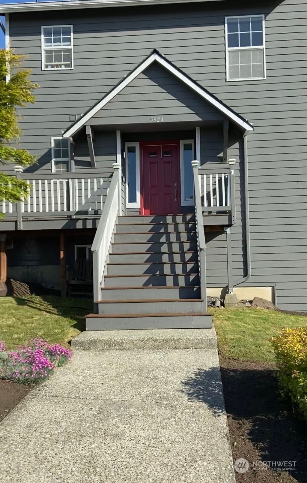 Photo of 5924 44th Place NE, Marysville, WA 98270 (MLS # 2076804)