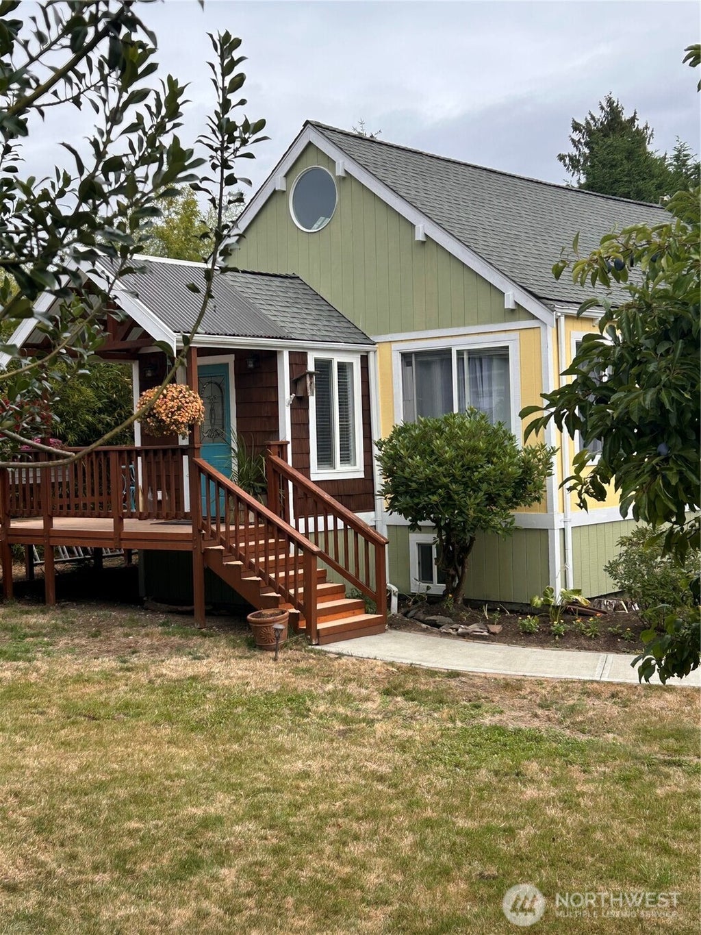Photo of 16256 51ST Avenue S, Tukwila, WA 16256 (MLS # 2575570)