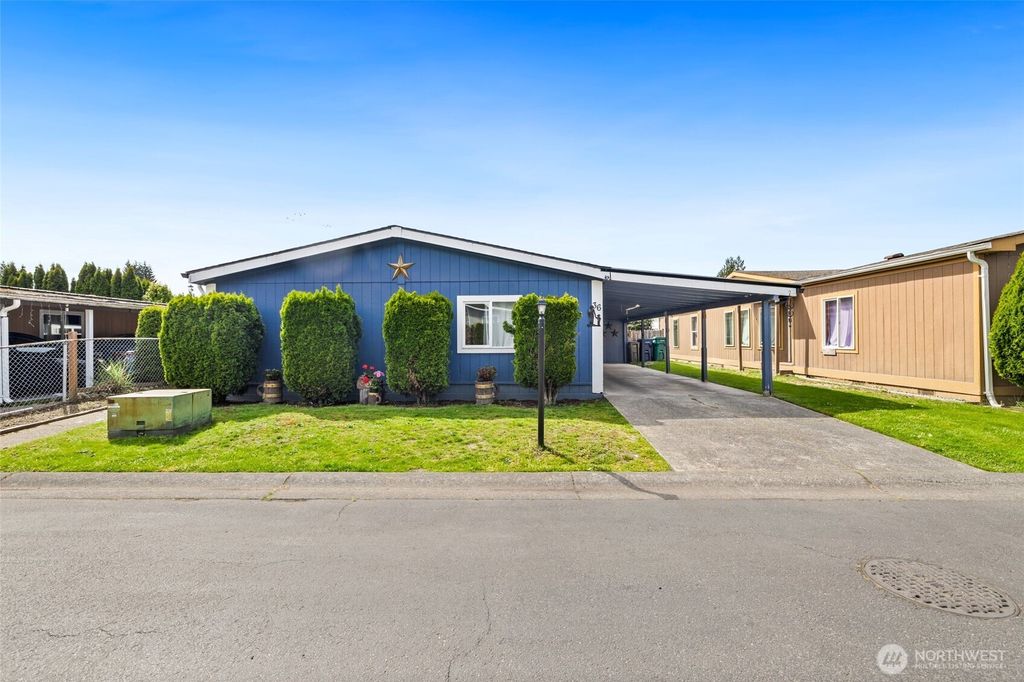 Photo of 725 37th Street Ct SE #36, Auburn, WA 98002 (MLS # 2517579)