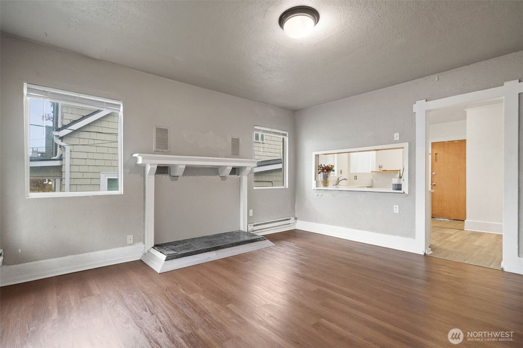 Photo of 839 10th Street, Bremerton, WA 98337 (MLS # 2580192)