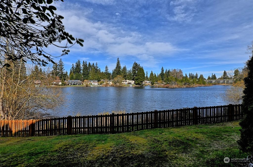 Photo of 423 75th Street SE #B16, Everett, WA 98203 (MLS # 2050304)