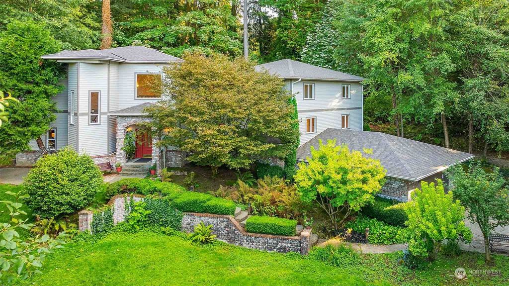Photo of 26350 Woodmont Drive S, Des Moines, WA 98198 (MLS # 2285783)