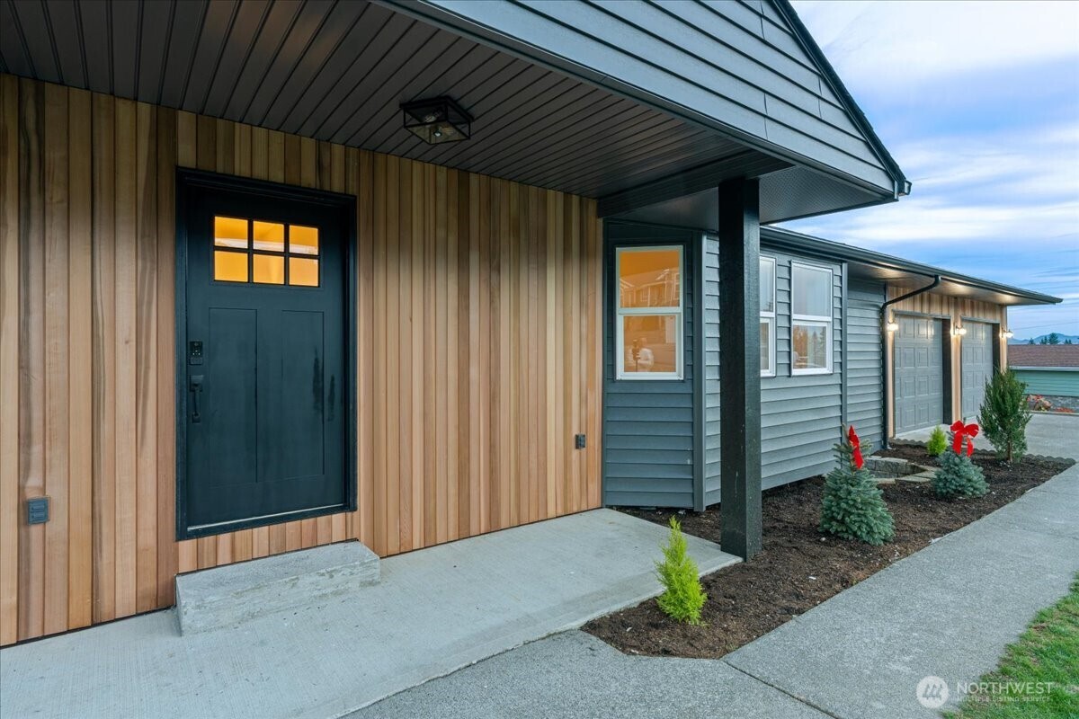 9938 257th Street Ct E