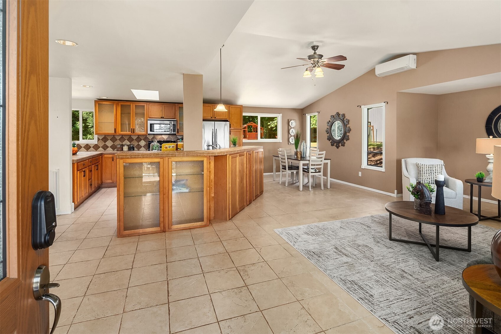 1247 293rd Avenue NE